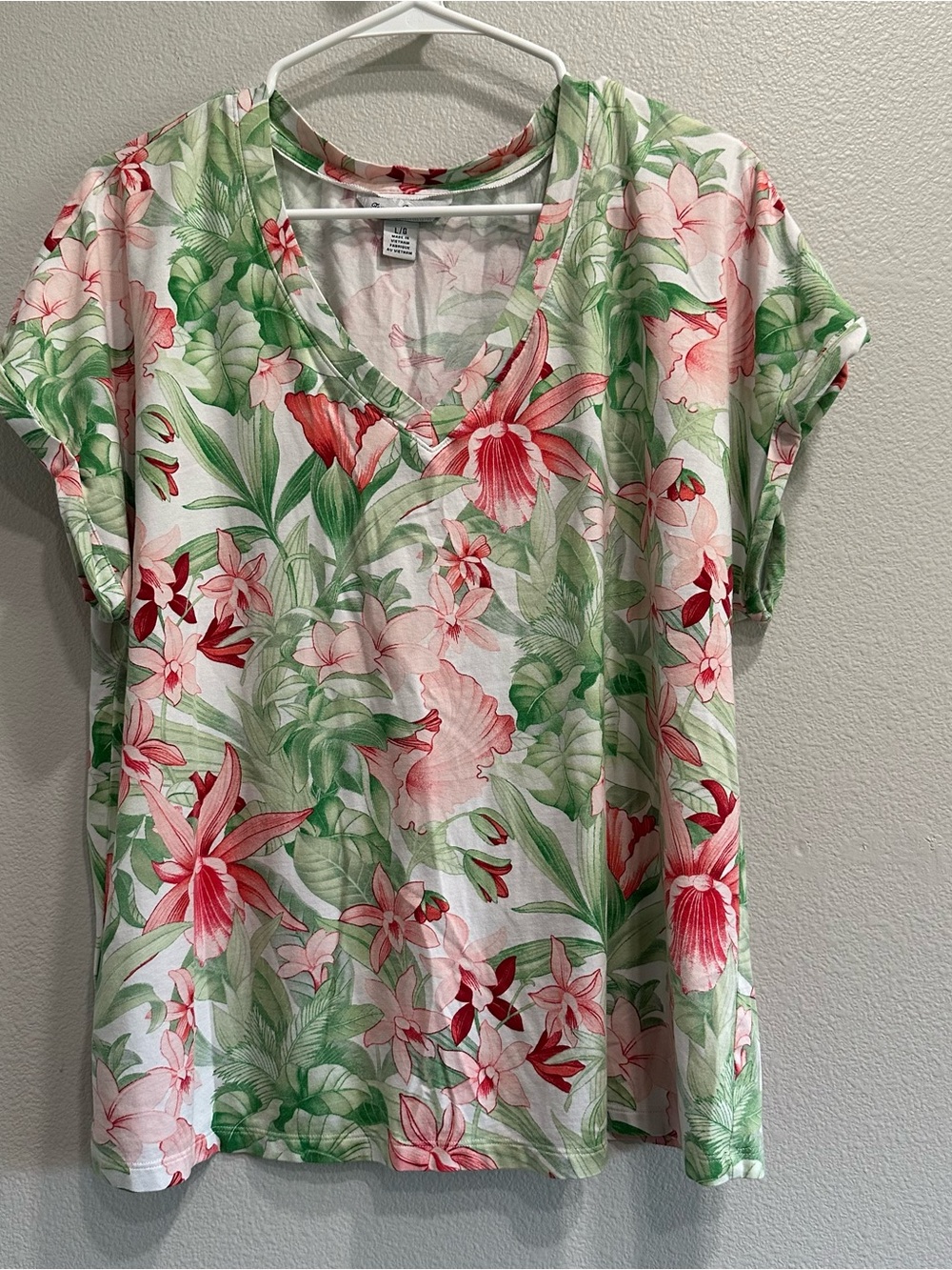 Tommy Bahama Pink & Green Floral V-Neck Short Sleeve Top,large